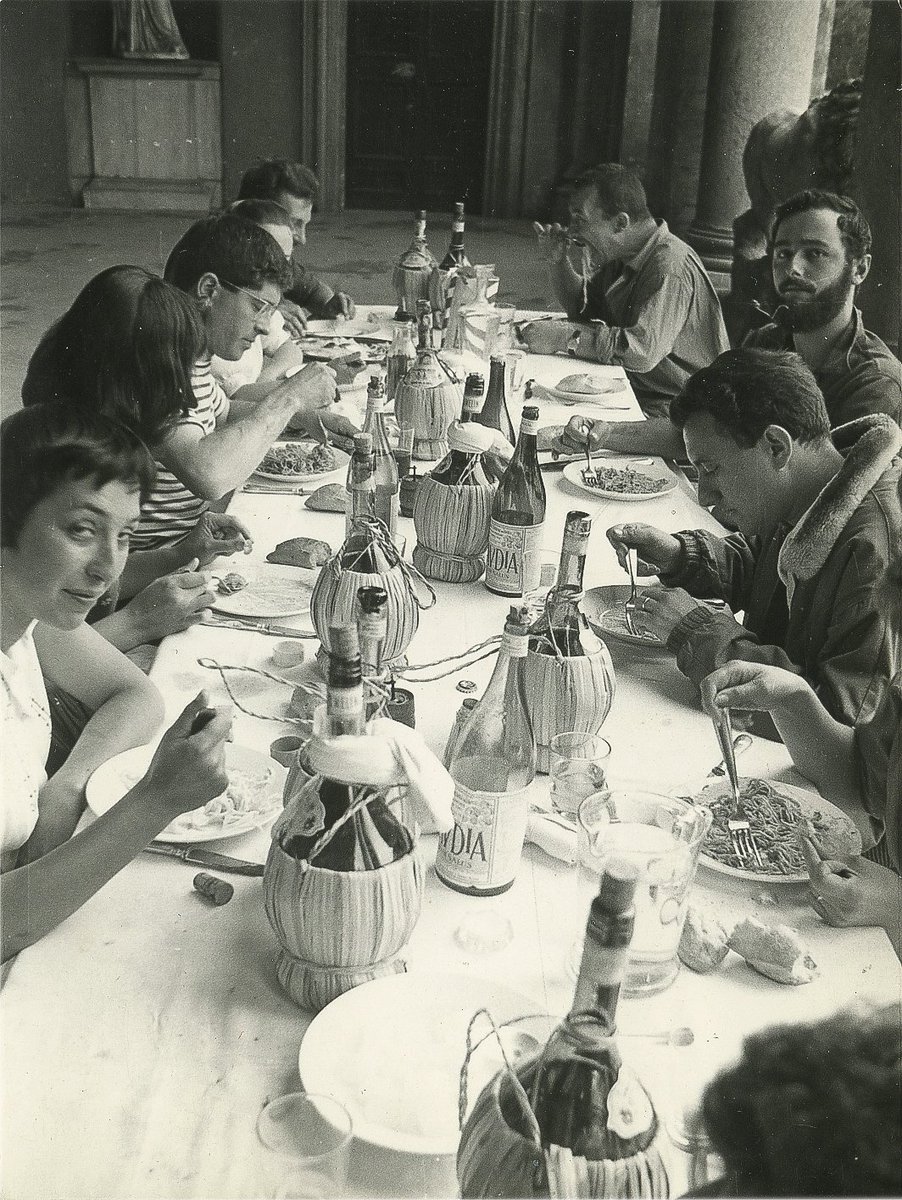 L’Académie de France à Rome crée l’Album de la Villa ! Vous y avez habité, travaillé, créé ? Participez en déposant vos photos ! L’Accademia di Francia a Roma crea l'Album di Villa Medici! Avete vissuto, lavorato o creato qui? Partecipate caricando le vostre foto ! @MuseeOrsay