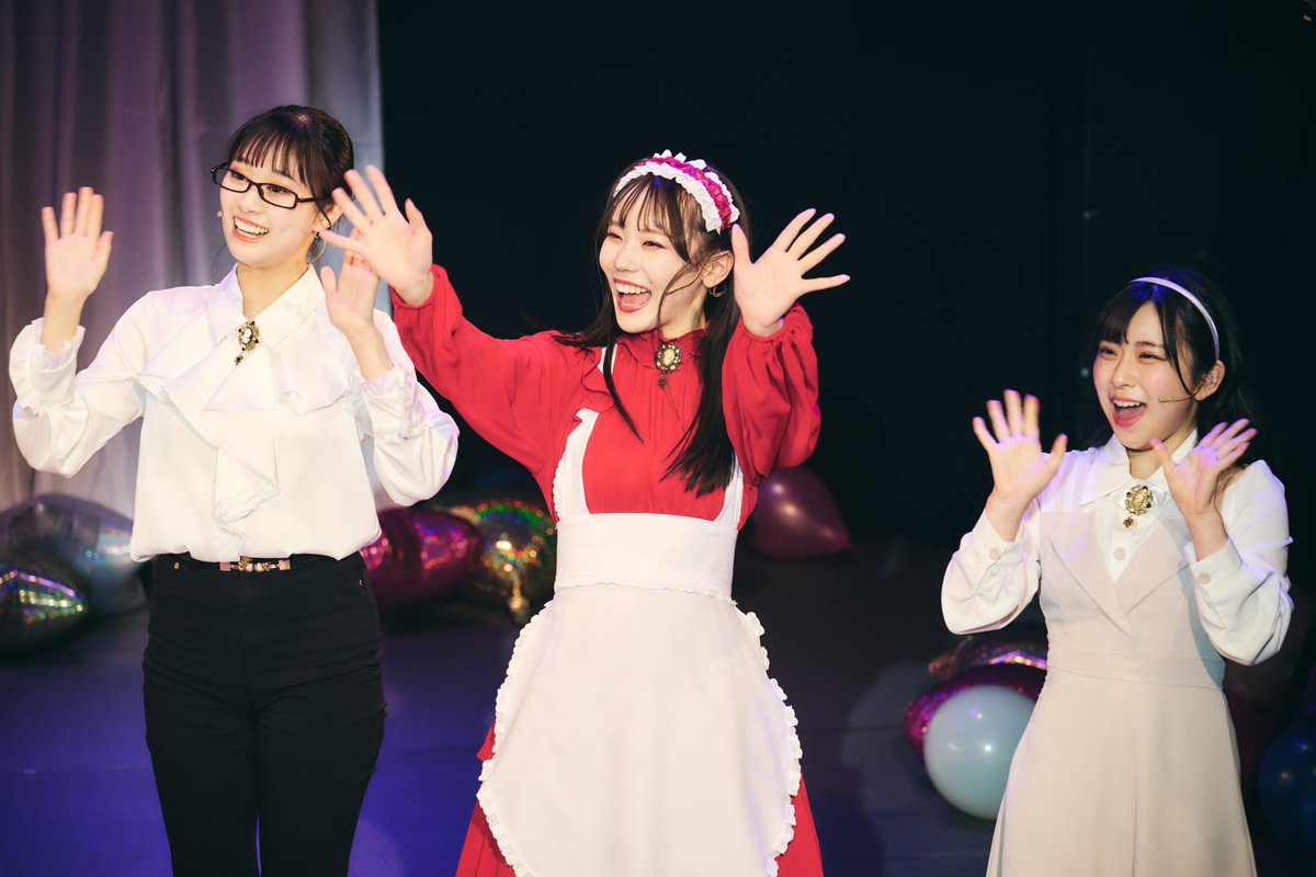 せーのっ
おじぎ〜〜〜

せーのっ
ばいば〜〜い！！

#バレ三
#MPinK