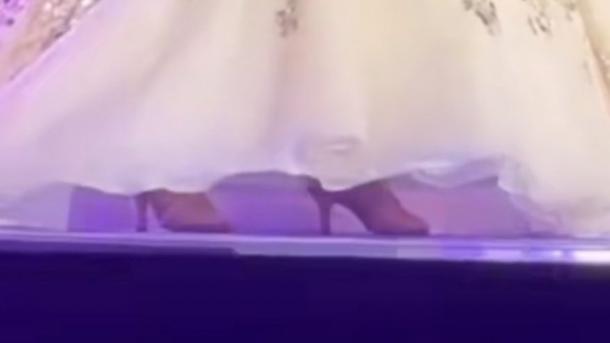 THE13MANUSCRIPT's tweet image. Speak Now shoes are so cute