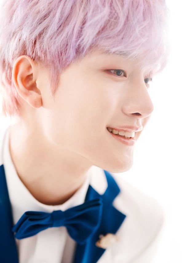 kbgcharts's tweet image. Happy birthday to #LOGAN from #AWEEK