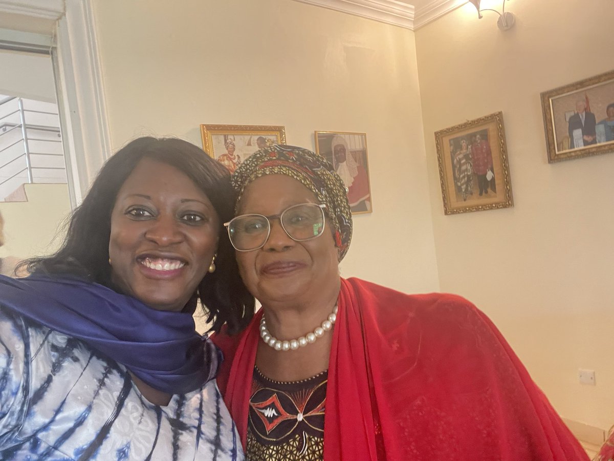BaMboge's tweet image. Former President #joycebanda is a true icon and I am proud to call her my mentor. Thank you for all you do for women and girls.
