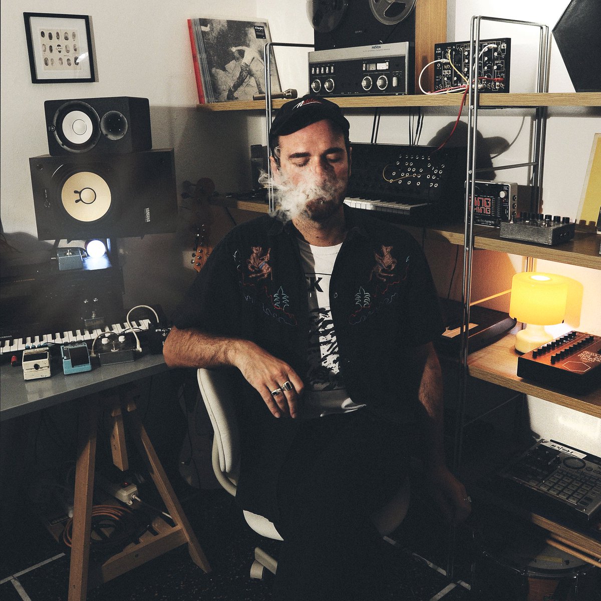 'In space no one can hear your ennui, and in this case, that’s golden'

'Infinite Isolation', a playlist by Stromboli for Ransom Note ft. Throbbing Gristle, Ike Yard, Pan Sonic, Jefre Cantu-Ledesma, Alex Zhang Hungtai, Laurel Halo &amp; more 🌌 💥

Read: theransomnote.com/music/featured…