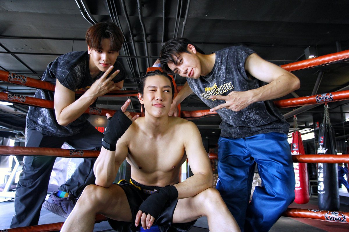 WandeeGooddayTH's tweet image. Q12 วันของชาวค่ายเผด็จศึก
มันก็จะเท่ๆ หน่อยเนอะ

#WanDeeGoodDay 
#GMMTV