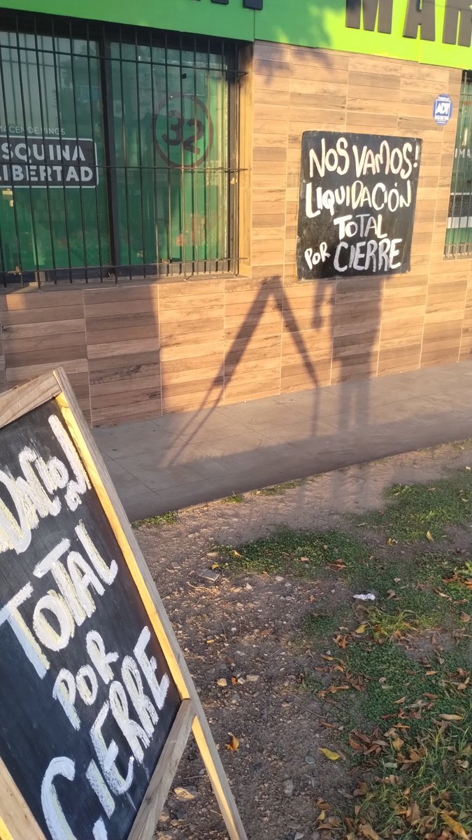 Si me ayudan compartiendo, última semana del Negocio, necesito vender la mercadería y las instalaciones comerciales, es en La Plata avenida 31 esquina 57, liquidación por cierre.