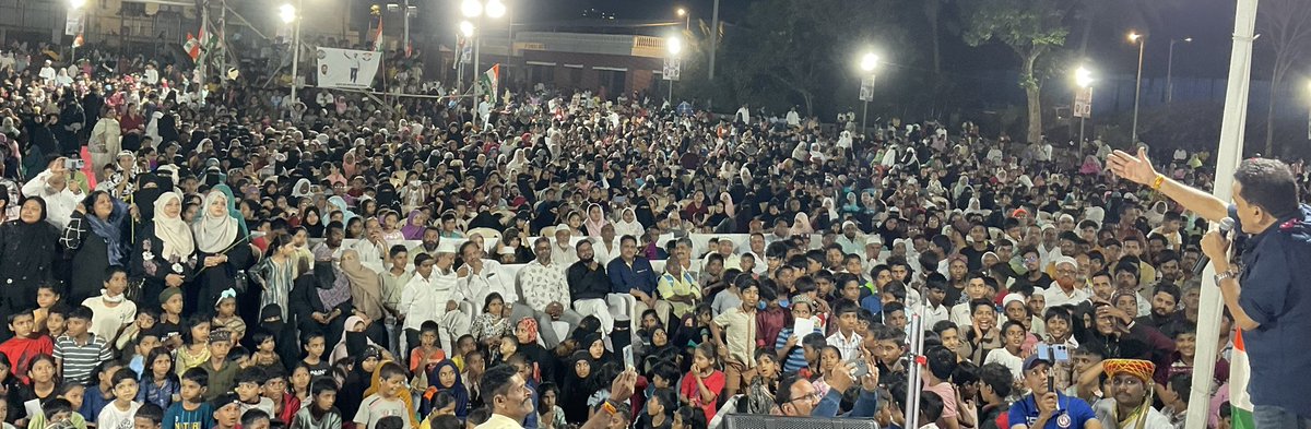 sanjaynirupam's tweet image. लोकसभा चुनाव का आग़ाज़।
मुंबई यूथ कॉंग्रेस के नवनियुक्त कार्याध्यक्ष सूफ़ियान हैदर द्वारा आयोजित कार्यक्रम में आज शाम।
#JuhuGalli
#AndheriWest