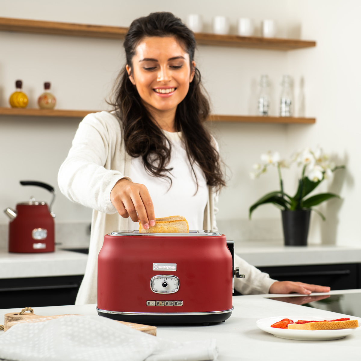 ontrendmaker's tweet image. Introducing Westinghouse retro toaster! 🍞✨ Elevate your breakfast game with this elegant toaster featuring 6 browning levels, an auto-centering mechanism, and a convenient warming rack to keep your toast warm. 

#retrotoaster #breakfastessentials #kitchenappliances