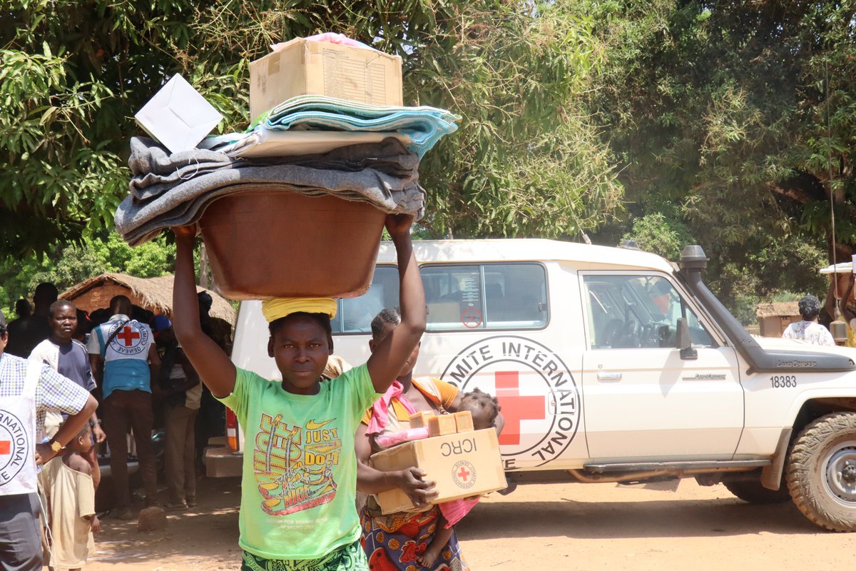 Yolande habite Mingala en Centrafrique. Elle raconte son calvaire quand les violences armées ont éclaté : « en fuyant, j’ai porté mon fils cadet âgé de 2 ans et mon mari a celui de 5 ans. nous avons marché sans arrêt pour arriver au village Seignere », raconte-elle.