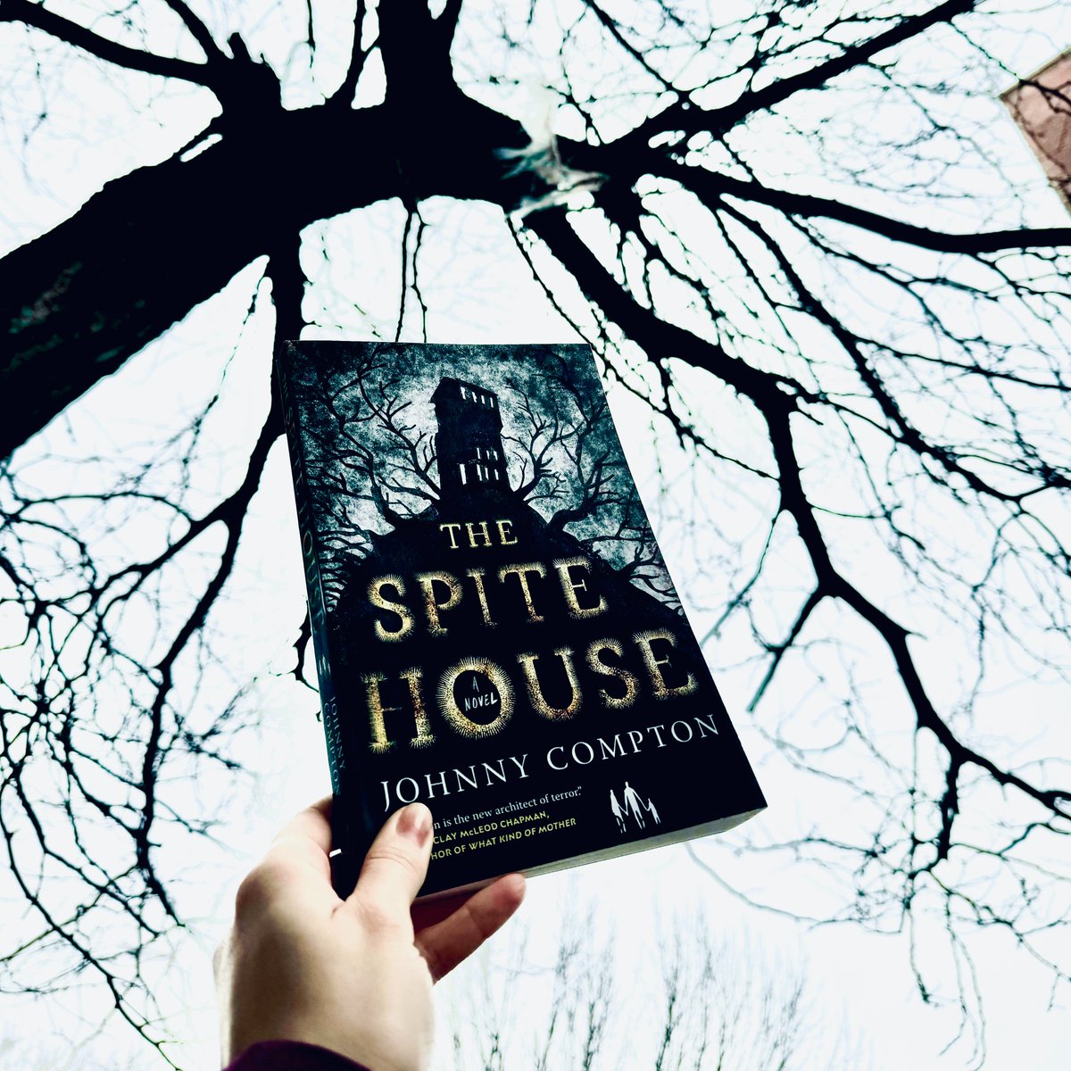 .@ComptonWrites's Gothic horror novel THE SPITE HOUSE is out in paperback TODAY! This terrifying tale of grief, death and the depths of a father's love is now available wherever books are sold🏚️ us.macmillan.com/books/97812508…