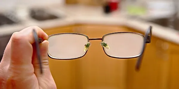 Anyone going to Gateshead International Stadium tonight is reminded to wear fogged-up glasses for the authentic Gateshead v Solihull Moors experience.