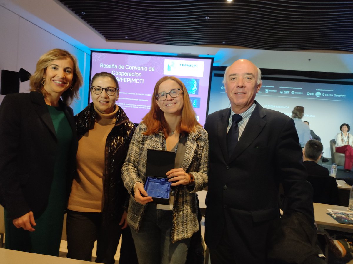 Premio mejor hospital atención a Sepsis  otorgado por Fundación Códigosepsis Reconocimiento trabajo multidisciplinar e implementación real #códigosepsis en #HospitadeLaPrincesa Orgullo de lo que nacio hace10 años desde conviccion y  humildad. <a href="/AndromedaShock/">ANDROMEDA-SHOCK</a> <a href="/SCISEDAR/">@SCISEDAR</a> <a href="/sedar_es/">SEDAR</a>
