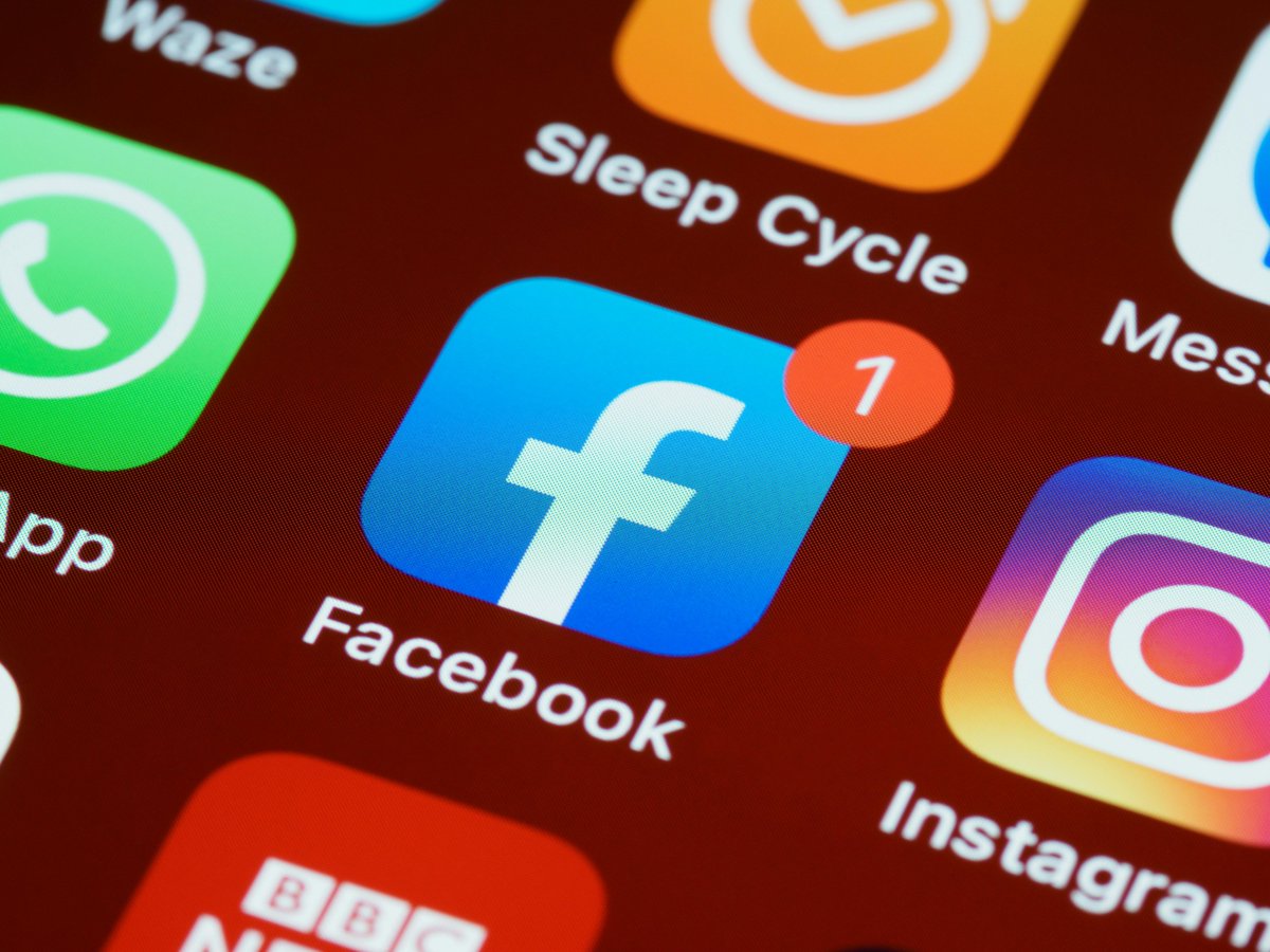 #Ahora | Usuarios reportan problemas en #Facebook e #Instagram.

Facebook ha cerrado las cuentas en los dispositivos e Instagram no actualiza las publicaciones.

#ÚltimaHora #TCSN #facebookdown #instagramdown