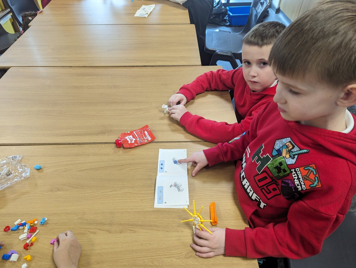 My Lego club has been blowing me away with their great team work and communication skills! They've worked so well together and helped each other with their roles! @ClydePrimary