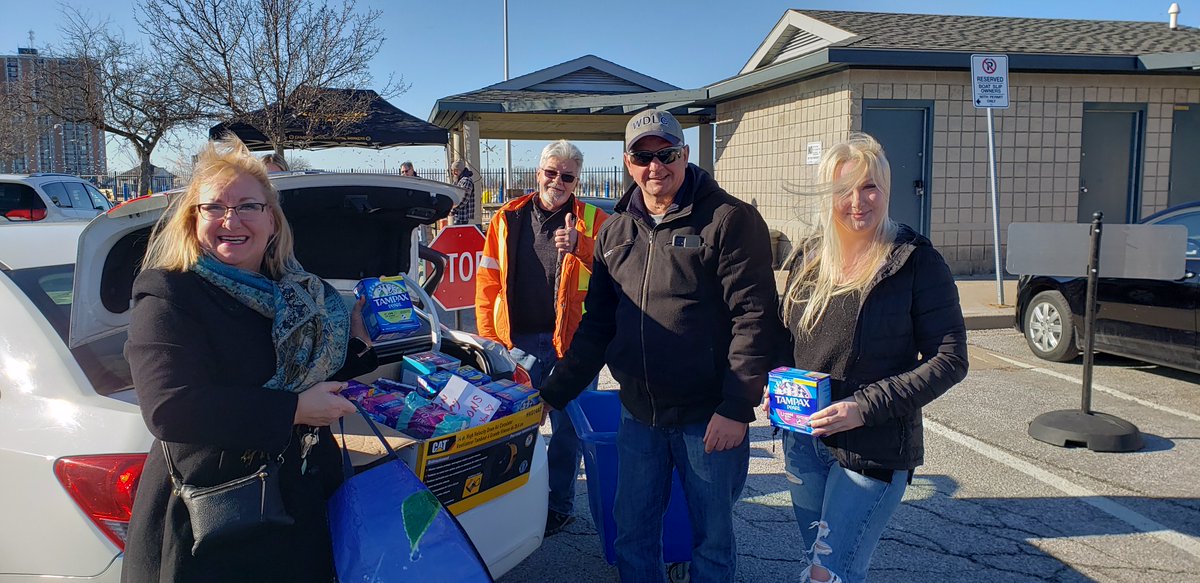 UnitedWayWECK's tweet photo. It's Tampon Tuesday! Join us in supporting by coming out to Harbour House from 4-8pm, bring your menstrual products &amp; stay to mingle, listen to live music, &amp; have a chance to win some door prizes! 

Can't make it? You can donate at https://t.co/m9aWkGqIlN

 #TamponTuesday https://t.co/BAH5zOAE9Y