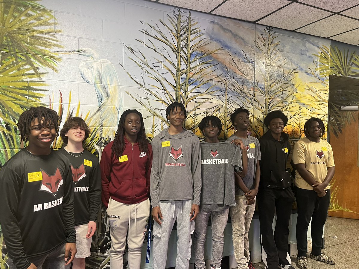 Grateful for the opportunity to serve Oakbrook Elementary during March Madness today. Thank you Ms. Stasek for the invite we enjoyed meeting you and your students.