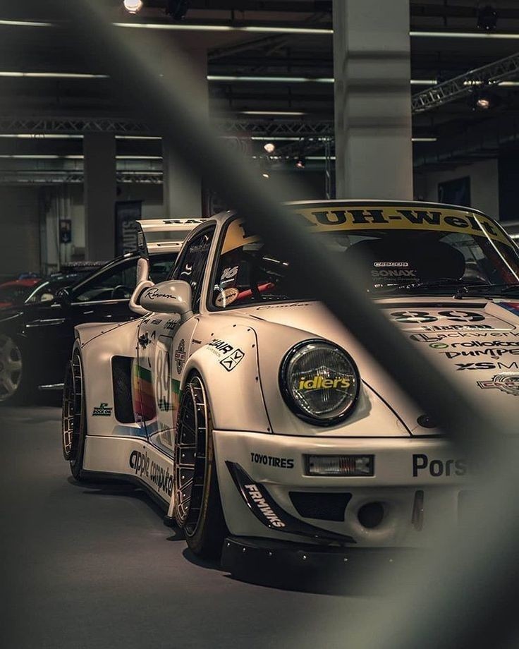 ChicaneView's tweet image. There's something about Porsche

#porsche #cars #lemans #motorsport