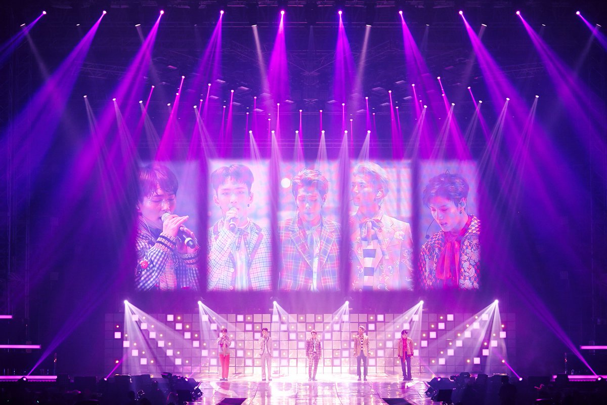 Kkorepo's tweet photo. #SHINee のデビュー15周年の軌跡をたどる  ファン待望のスペシャルコンサートムービー 3/15公開『MY SHINee WORLD』ファン待望の応援上映、3月20日（水・祝）開催決定！ さらに限定劇場にてDolby Atmos上映も決定
https://t.co/HRtI2o6qqM https://t.co/XQYqQyzqeb