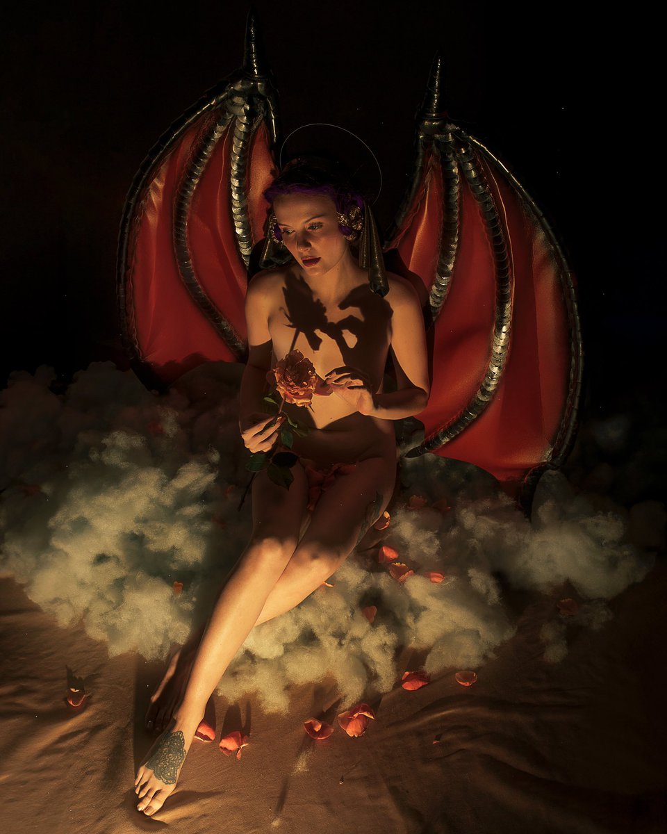 eugnell's tweet image. calmly waiting for Facebook and IG to come back up