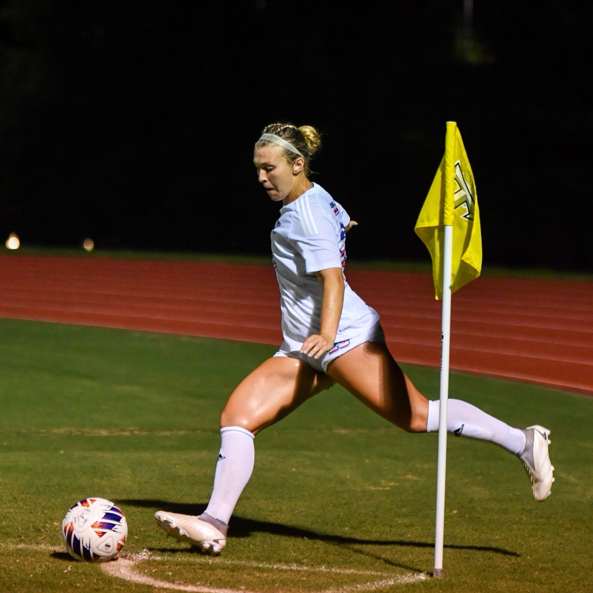 𝙊𝙛𝙛𝙚𝙣𝙨𝙞𝙫𝙚 𝙋𝙧𝙚𝙨𝙨𝙪𝙧𝙚. The Trojans ranked 21st in the country and second in the conference in corner kicks per game last season 🔥 #WEoverme | #OneTROY⚔️⚽️