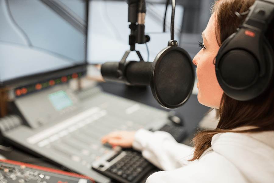 📻 Tune in to success with radio ads! Whether it's internet, terrestrial, or any other kind, radio continues to hold sway. Its wide reach and intimate connection with listeners make it a powerful medium to enhance brand visibility. #RadioAds #ThePowerOfSound