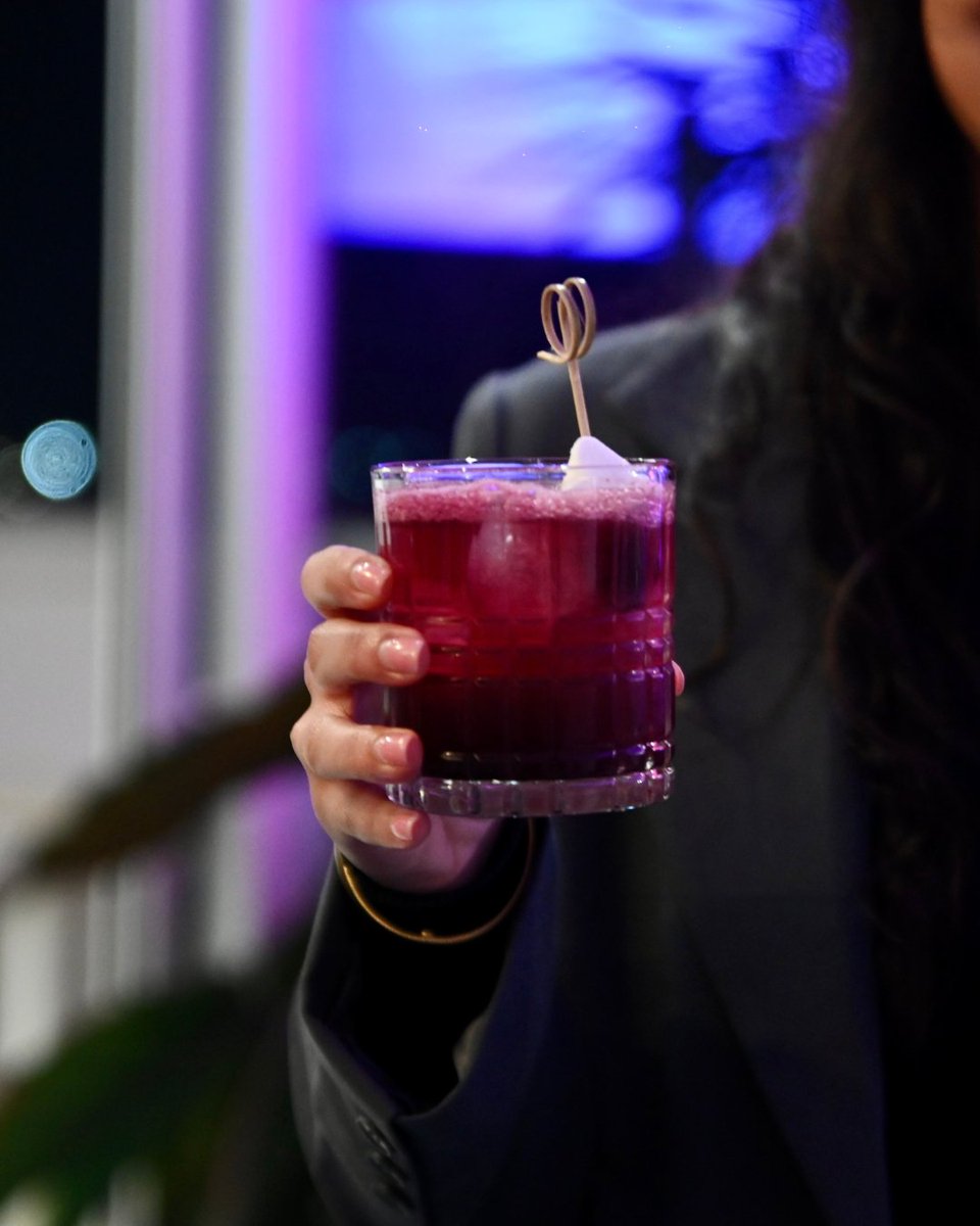 Quadcode_Career's tweet image. Friday nights at #Quadcode are straight fire! 🤩
Karaoke, FIFA, kicker, rooftop unwind, and most importantly, the energy of our amazing #Quadcoders is what makes them lit! 🔥🎤⚽️️🍸
Explore the gallery to get charged! ⚡️⬇️
#quadcode_life #quadcode_team #remotejobs
