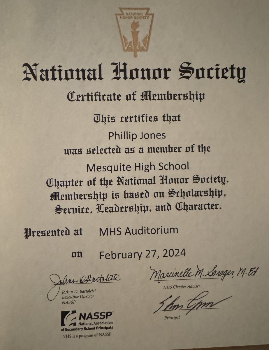 It was an honor last week to be acknowledged for my accomplishments and selected  to be a member of the National National Society.  @QBManuch <a href="/CoachDodson13/">Coach Dodson 🏈 🗺️🧗🏿‍♂️🏆</a> <a href="/CalebCorrill/">Caleb Corrill</a> <a href="/Coach_Caruso/">Coach Glenn Caruso</a>