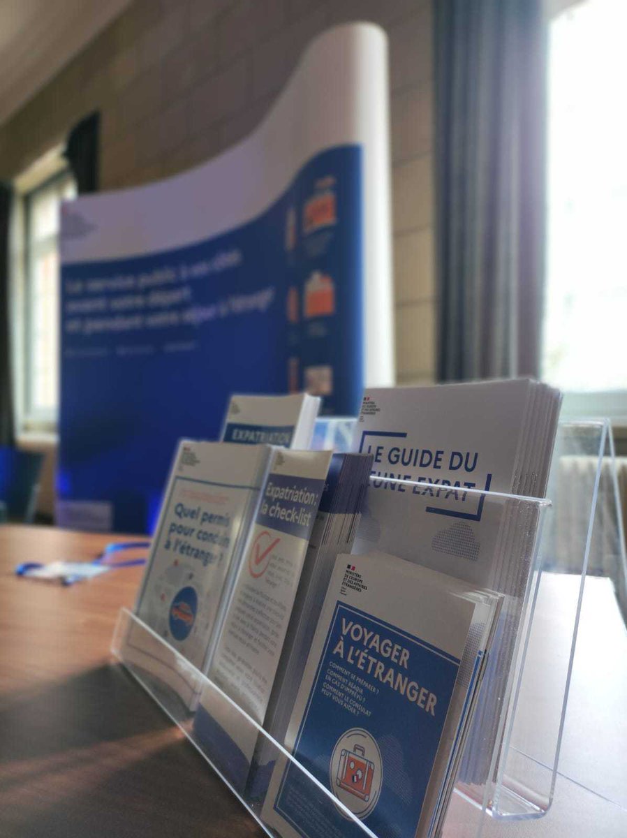 🔴 Notre stand est prêt pour vous accueillir demain de 9h à 18h au salon @S_expatrier afin de répondre à vos questions sur l' #expatriation !  Suivez également notre conférence en direct avec @lescoflocs de 9 h 15 à 10h. 

👉 expatriermodedemploi.org/inscription/ 
#Servicepublic #SEMDE2024