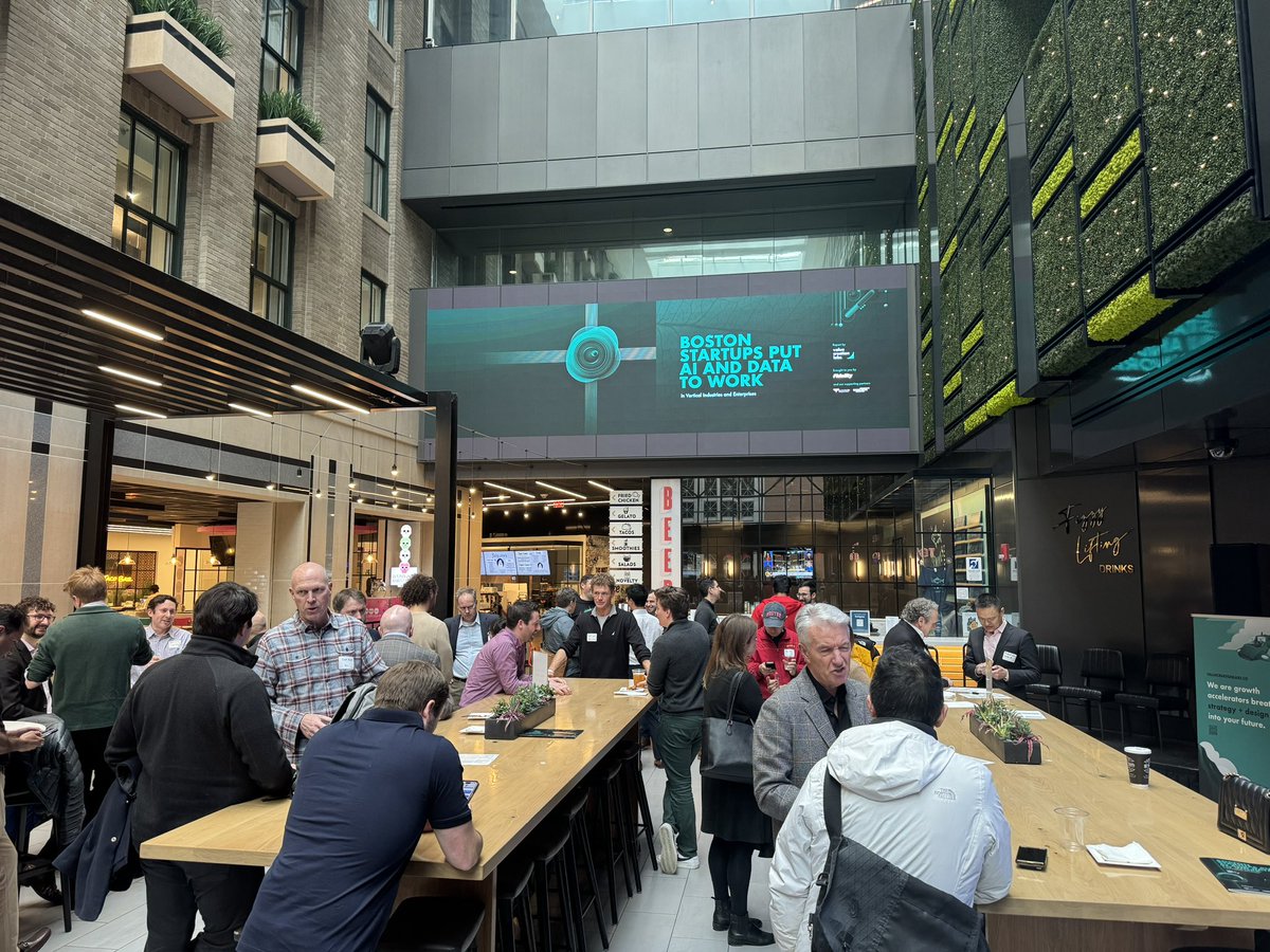 vcldigital's tweet image. Yesterday's 'Trends in AI in Boston' event was electrifying! Thanks to @FidelityPrivate @NewEnglandVC &amp;amp; @GlasswingVC for hosting &amp;amp; VCL's own @Maglitta for his insights. Boston is a true connection hub.     

#AI #Boston #Innovation