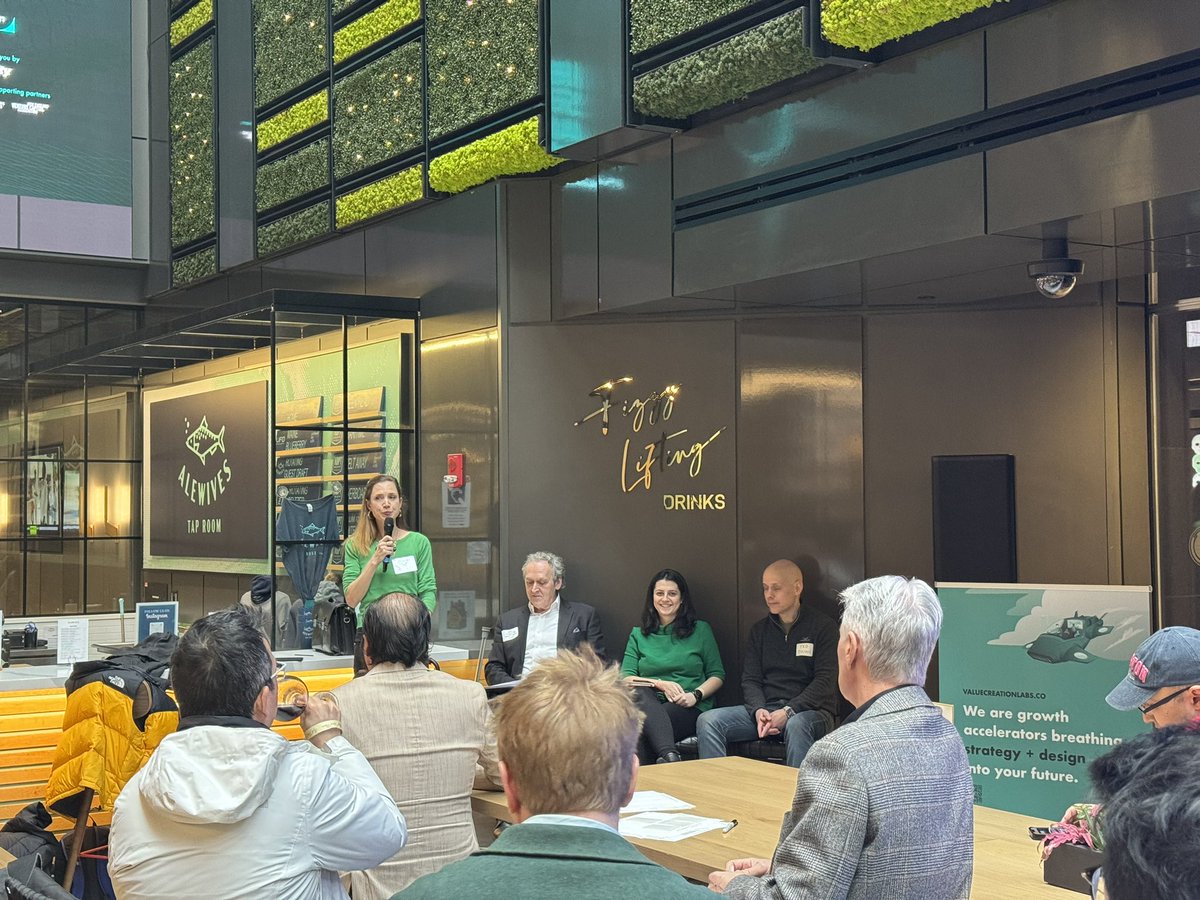 vcldigital's tweet image. Yesterday's 'Trends in AI in Boston' event was electrifying! Thanks to @FidelityPrivate @NewEnglandVC &amp;amp; @GlasswingVC for hosting &amp;amp; VCL's own @Maglitta for his insights. Boston is a true connection hub.     

#AI #Boston #Innovation