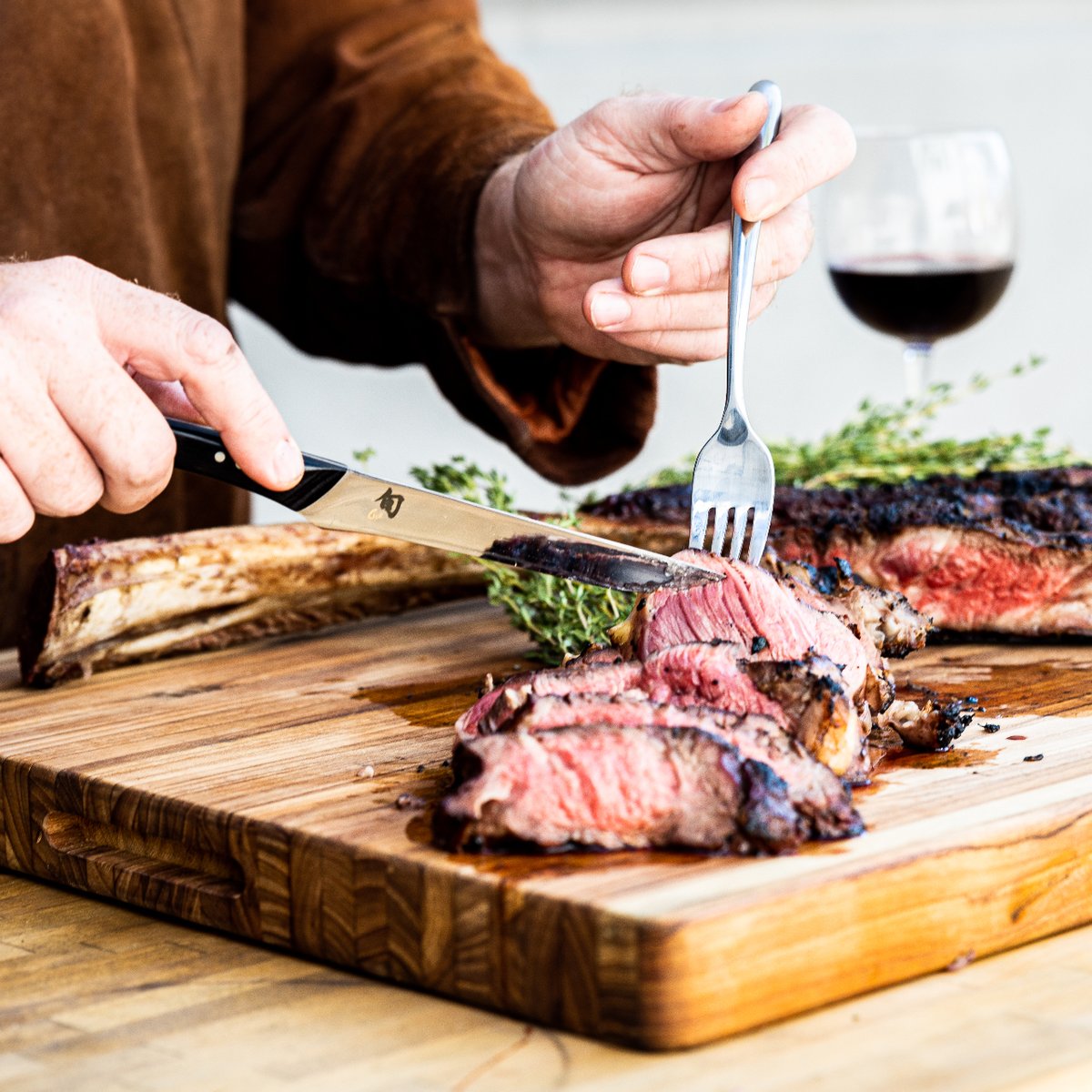 What temp did we pull this tomahawk steak off the grill at? Comment your guess below...