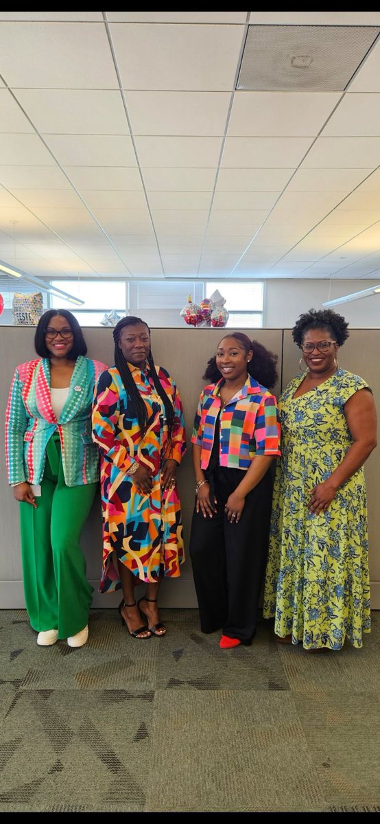 HISD_ACC's tweet photo. Check out the Counseling Department showing off their brightest spring colors during Academics March Madness! #promotingsuccess #empoweringstudents https://t.co/sdCg46Ue2M