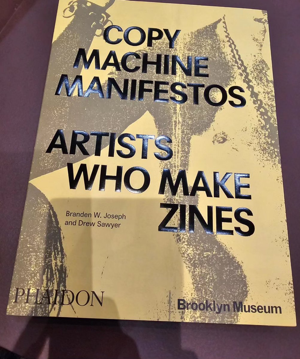 Ace 'copy machine zines' book, a treat to me for enduring physio. I made a zine in 1976 called 'tortoise', a limited edition run of 7. It was shared with a free gift (one of my scented rubbers or a novelty soap) wrapped in layers of newspaper like 'pass the parcel' #book #zine