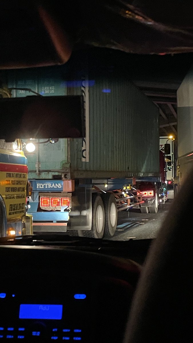 Southies! Build up at SLEX SB Sucat Exit. Road repair on going, 2 rightmost lanes occupied.