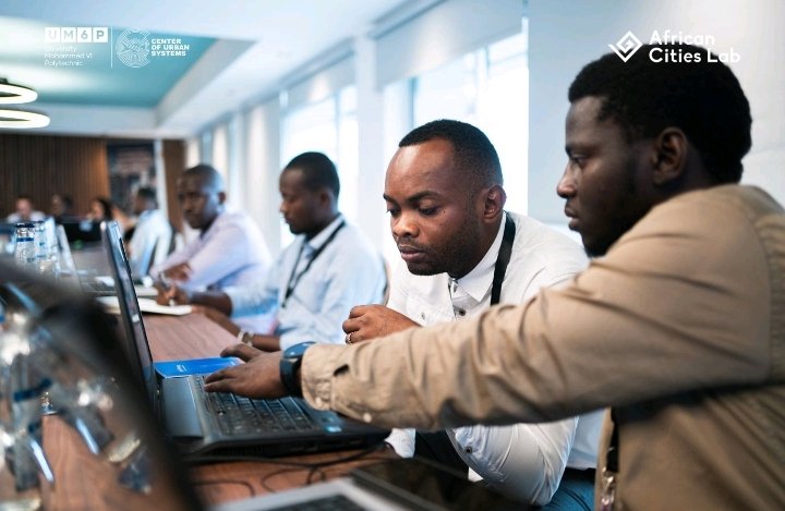 NiokaIbrahim's tweet photo. #Kinshasa : @AfricanCtiesLab merci beaucoup pour l'opportunité en qualité de ma profession d'urbanisme nous enquérir ou approfondir davantage la connaissance GDU. @des_urbanistes @KucRdc @MinAT_RDC @Int_Prov_Kin @UrbanismeD @vanel_mud @JoelKyana @NdekeFiston  @UUrbanist https://t.co/tiMSUL7yJB