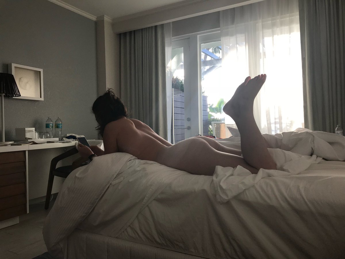 BarefootNudies (@barefootnudecpl) on Twitter photo 