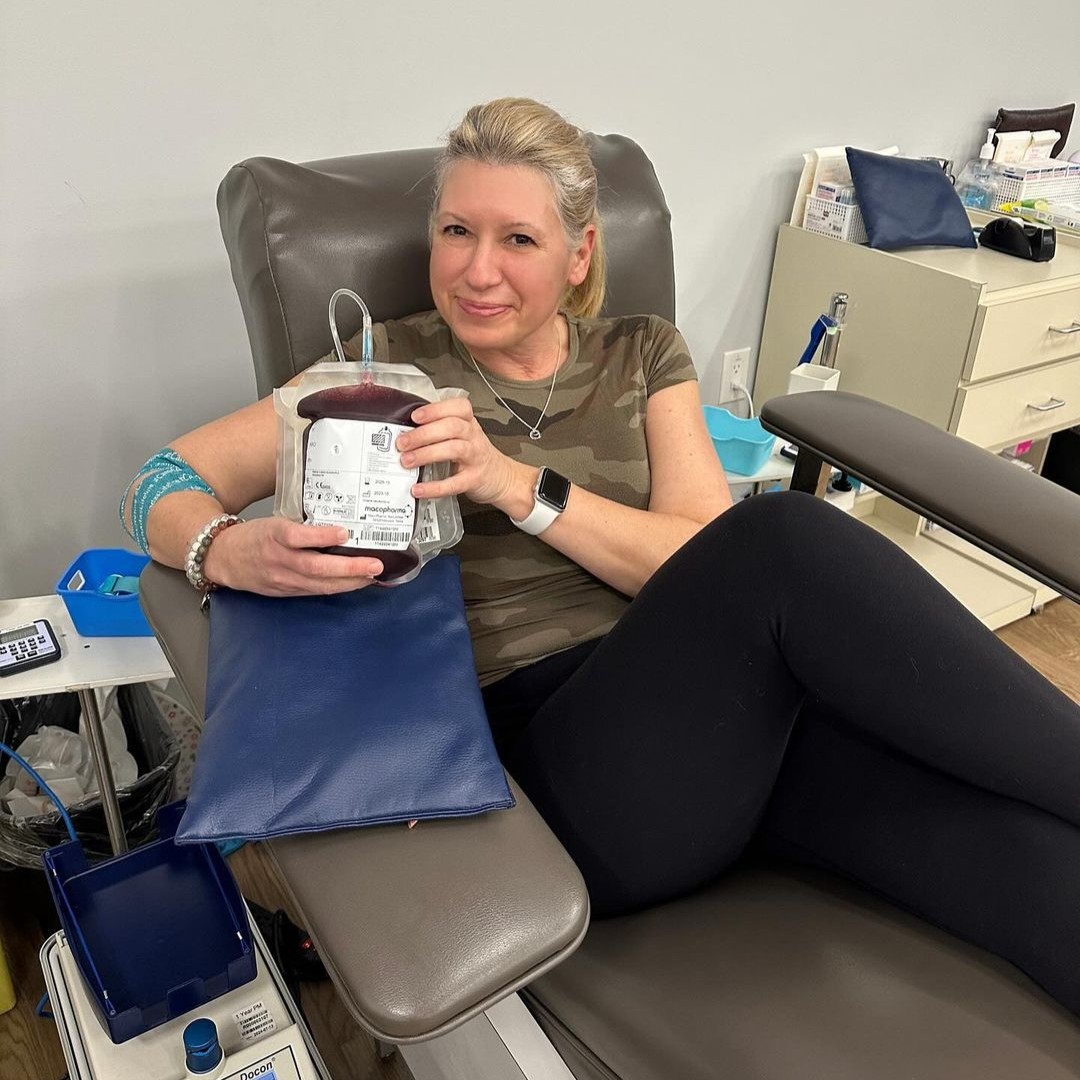 CanadasLifeline tweet picture