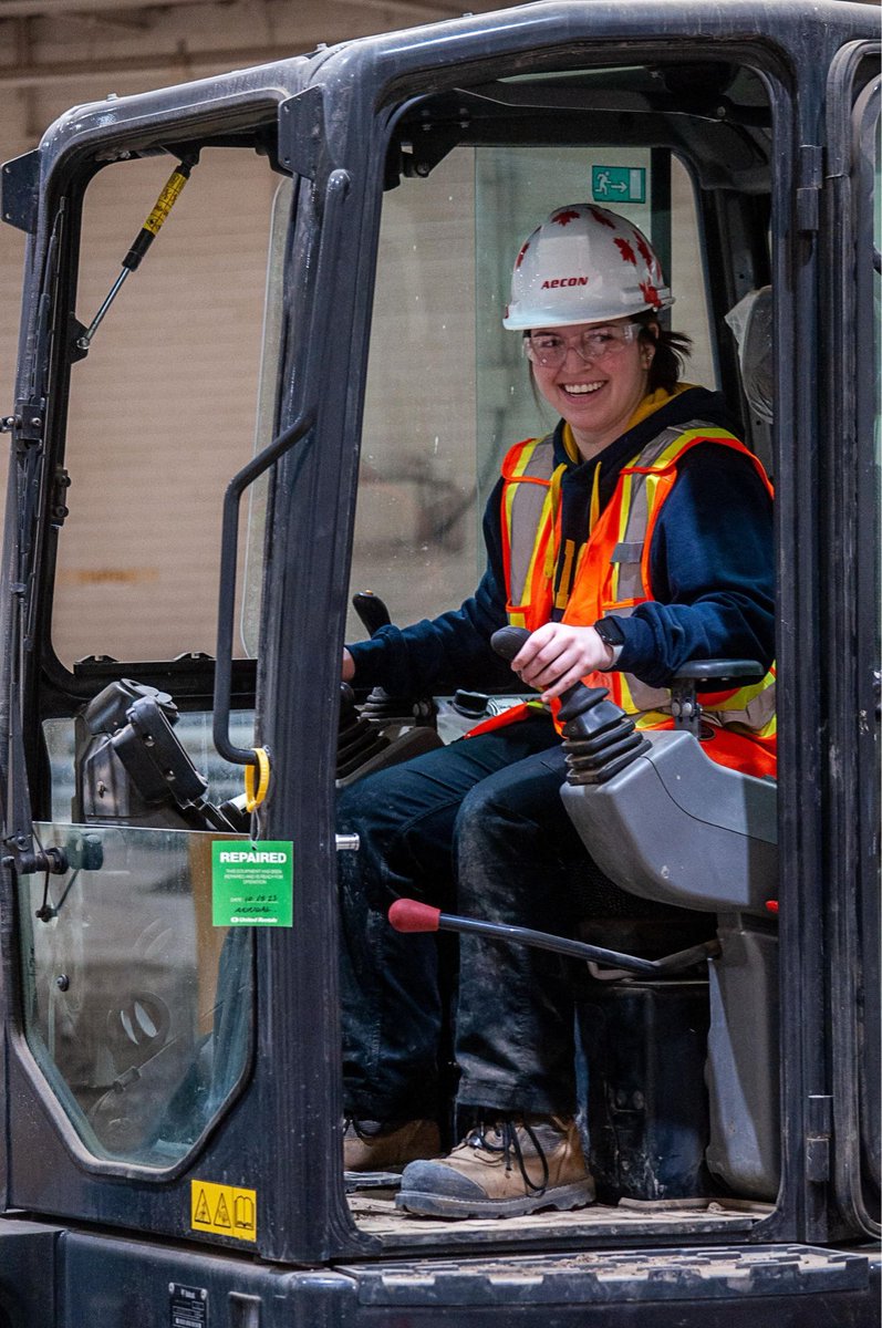 A #WomeninConstruction week edition of #TrainingTuesday today, ft. pre-apprentice Mackenzie Feeney! Mackenzie is working the mini-excavator during utilities training at our Training Centre. 💪 #WomenintheSkilledTrades #ldnont #Liuna #Construction #Union #Local1059 #Apprentice