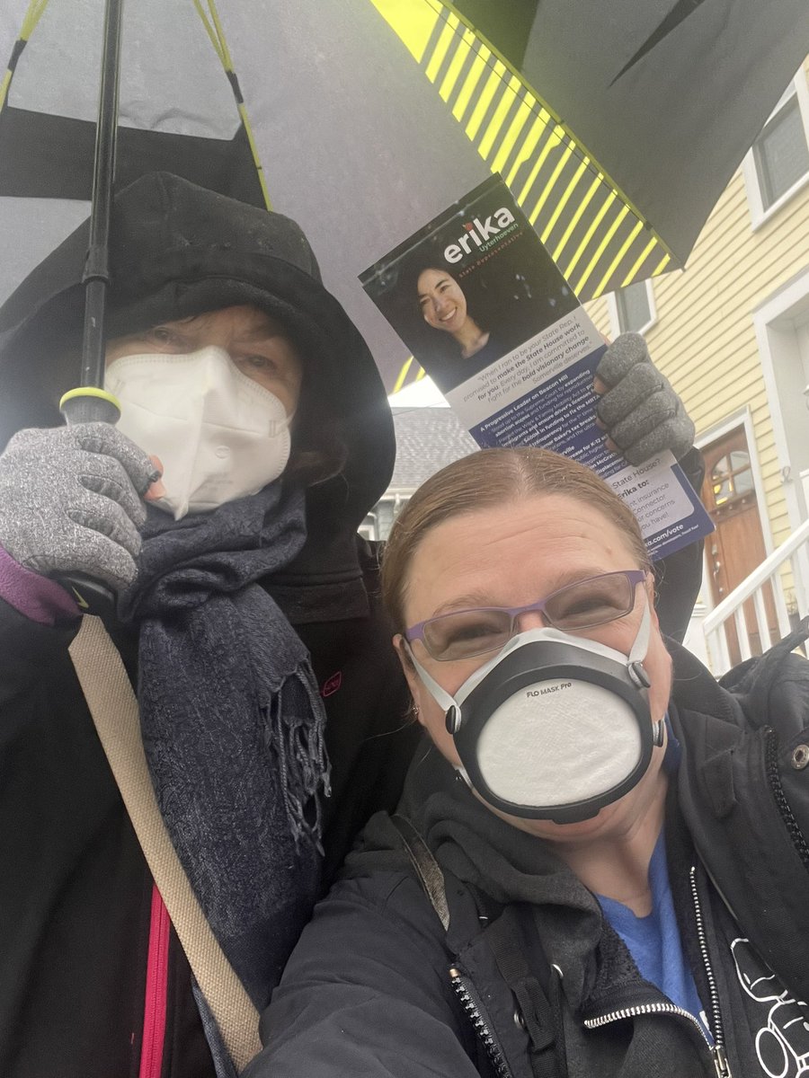 Fun for the whole family! My mother-in-law and I are out collecting signatures in Somerville Ward 5 for @rep_erika to be on the ballot again this fall! Drizzle can't keep us away. 😇 @erika4rep #MApoli #SomerPoli