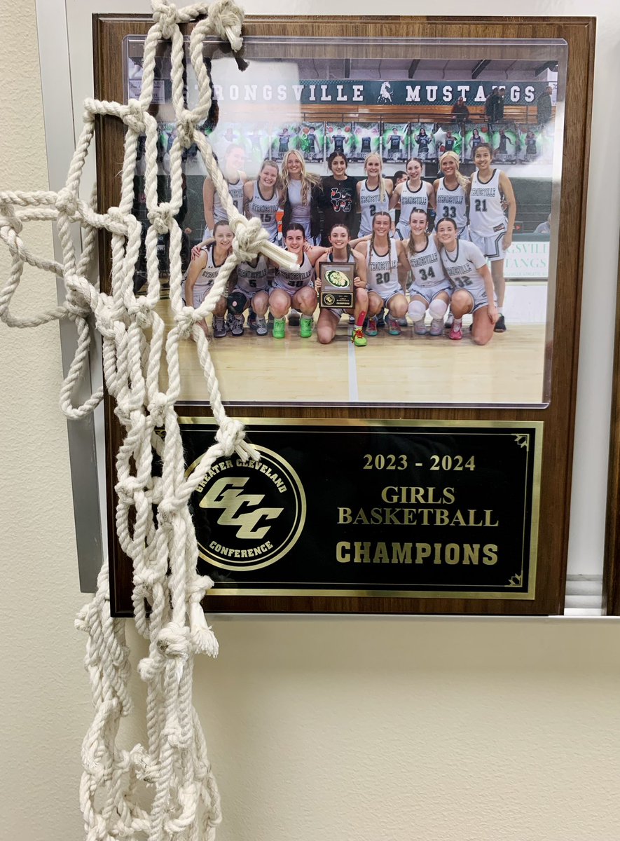 Lady Mustangs Basketball (@ladymustanggb) on Twitter photo Congrats to our girls on their GCC conference awards!
Co-Player of The Year: <a href="/sjbass34/">Sydney Bass</a>
1st Team- <a href="/sjbass34/">Sydney Bass</a>, <a href="/SidneyButera3/">Sidney Butera</a>, <a href="/eszter350/">Eszter Dioszegi</a> and <a href="/KennediNealee/">Kennedi Neale</a>
Honorable Mention: <a href="/paige_bing/">paige bing</a> and Faith Rodak
Coach of The Year: Coach Mady Farnbauch
πππ <a href="/scsmustangs/">Mustang Athletics</a> <a href="/Ohio_GCC/">Greater Cleveland Conference</a> Congrats to our girls on their GCC conference awards!
Co-Player of The Year: <a href="/sjbass34/">Sydney Bass</a>
1st Team- <a href="/sjbass34/">Sydney Bass</a>, <a href="/SidneyButera3/">Sidney Butera</a>, <a href="/eszter350/">Eszter Dioszegi</a> and <a href="/KennediNealee/">Kennedi Neale</a>
Honorable Mention: <a href="/paige_bing/">paige bing</a> and Faith Rodak
Coach of The Year: Coach Mady Farnbauch
πππ <a href="/scsmustangs/">Mustang Athletics</a> <a href="/Ohio_GCC/">Greater Cleveland Conference</a>
