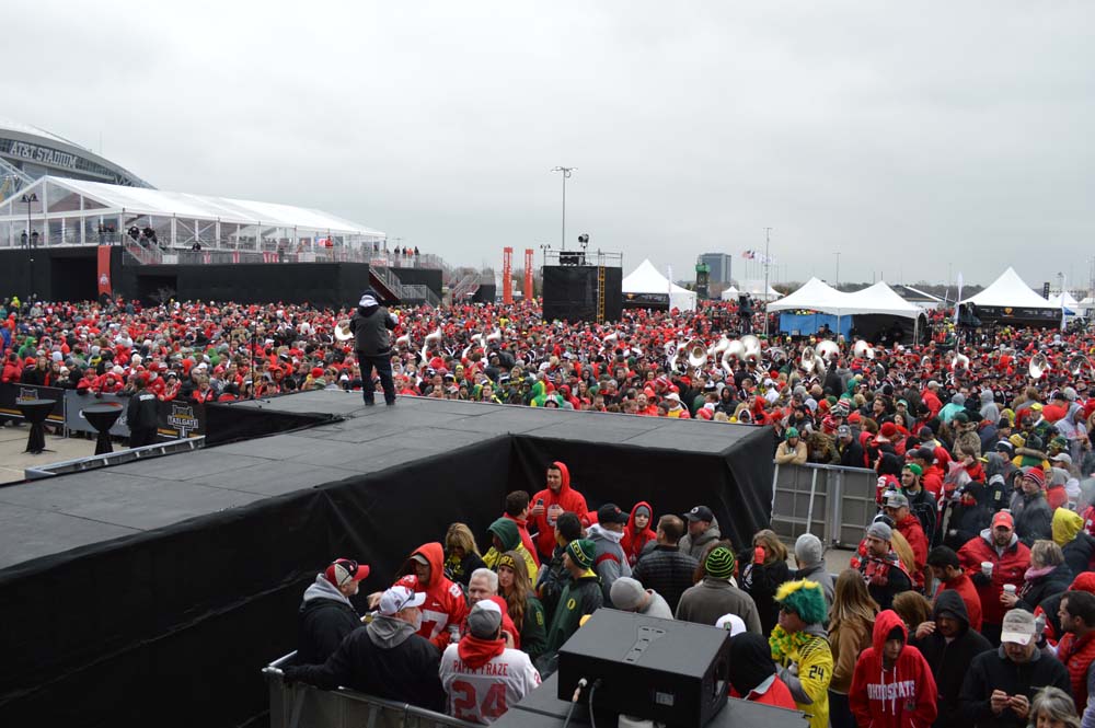 In_Depth_Events's tweet image. 📢 In Depth is your one-stop shop for exceptional staging rentals! 🕺

From concert stages to custom structures, we have it all. Our team ensures safety and reliability, offering a wide range of options such as load-bearing rooftops, acrylic stages, LED-lit surfaces and more.