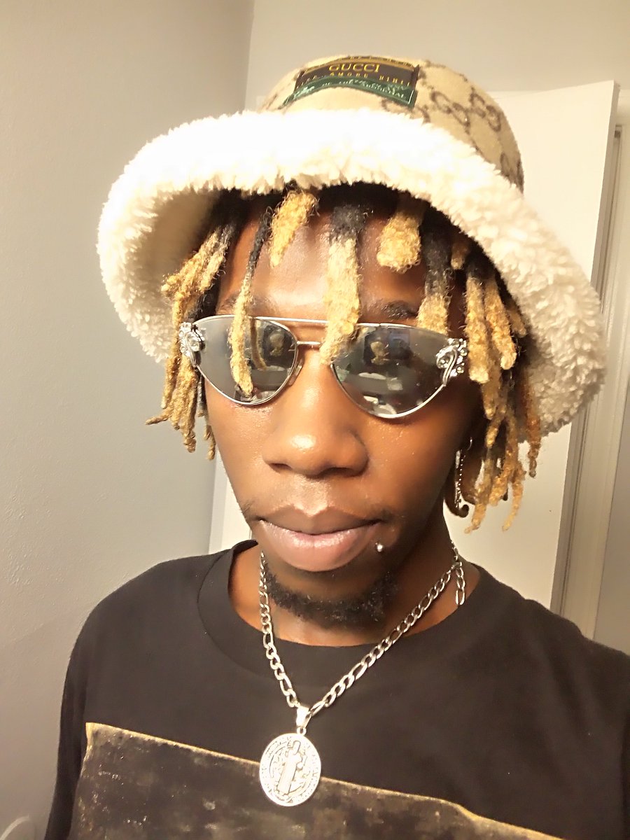 Danny_Spoke's tweet image. Getting to The bag 💰 Gucci Fit 💯❤️....!!! #sge22k #sge22 #spokegaming #SpokeVlog