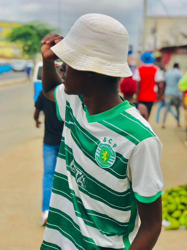 Quero notas verdes tipo a camisola do sporting 💵💵