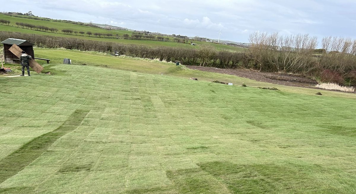 KirkistownCGC's tweet photo. Big progress on the our major winter project of the year. 

Turfing almost complete on what will be a top quality run off area left of 15. Enhancing one of the best holes on the links. 

Great work by @IanRoss49250522 and team 👏 #linksgolf https://t.co/IyPHHYGU0e