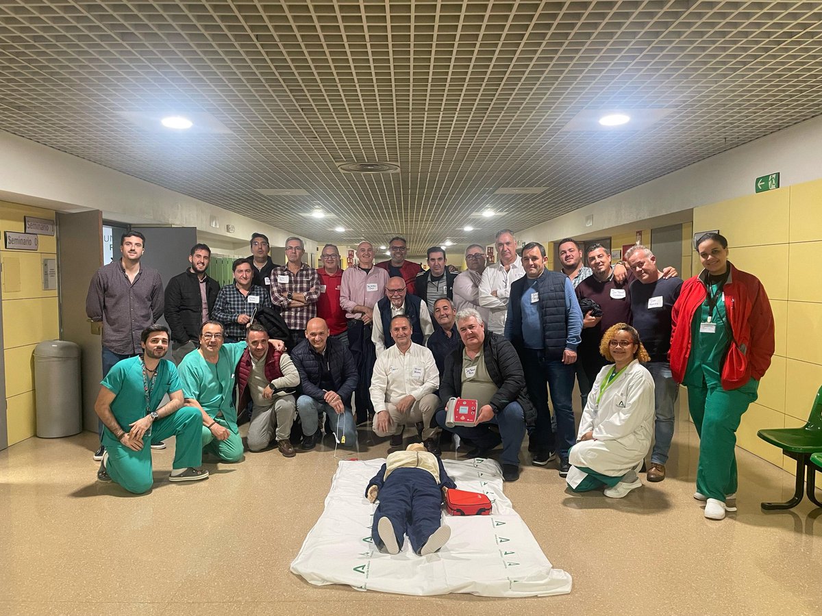 Cuidados Intensivos Hospital Reina Sofia tweet media