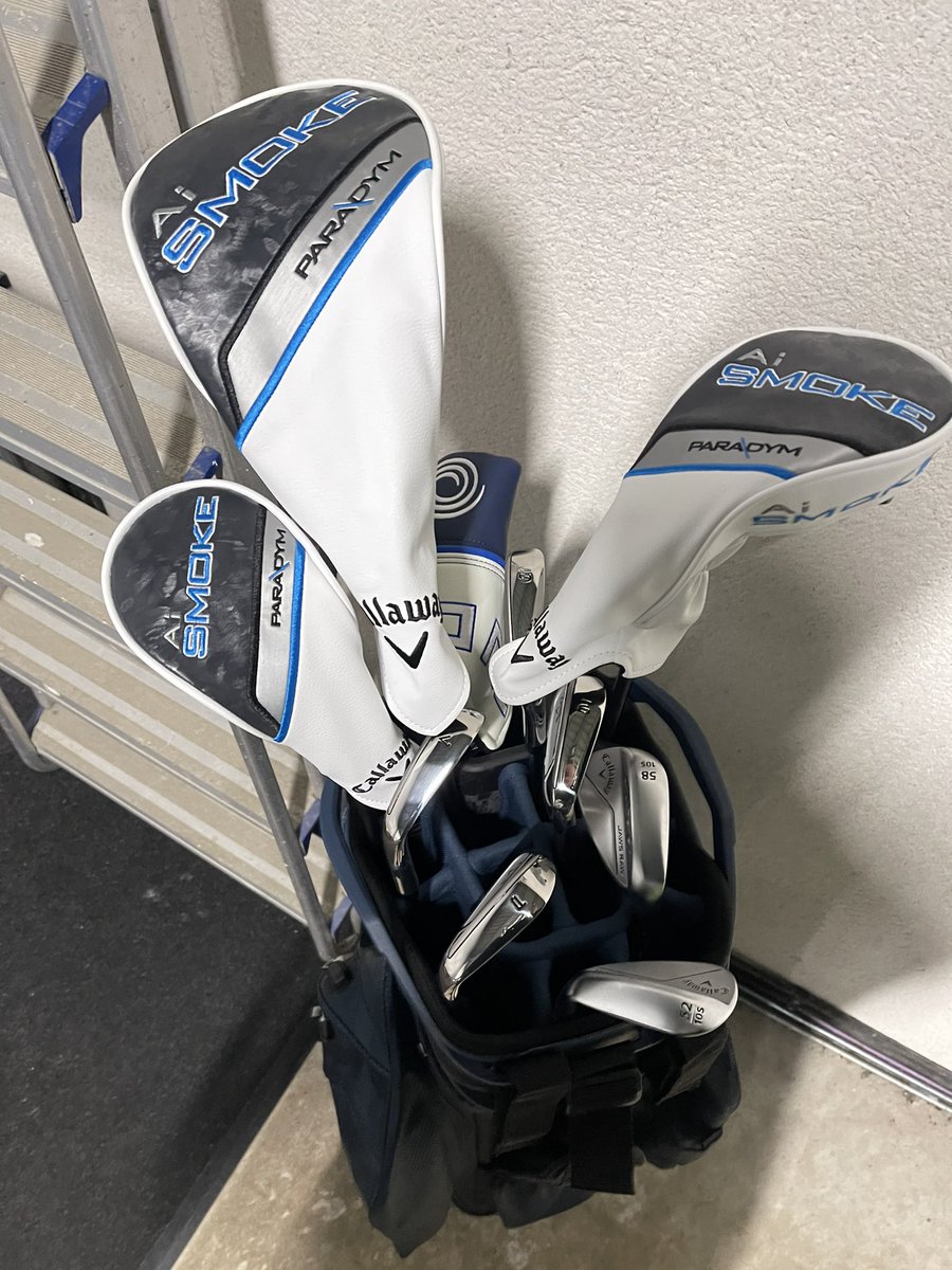 Absolutely buzzing with these. Won them on a raffle from @CaddyComps for £10. Over 3k worth of gear for the price of a takeaway. Buzzzing thanks again!! #callaway #aismoke #paradym