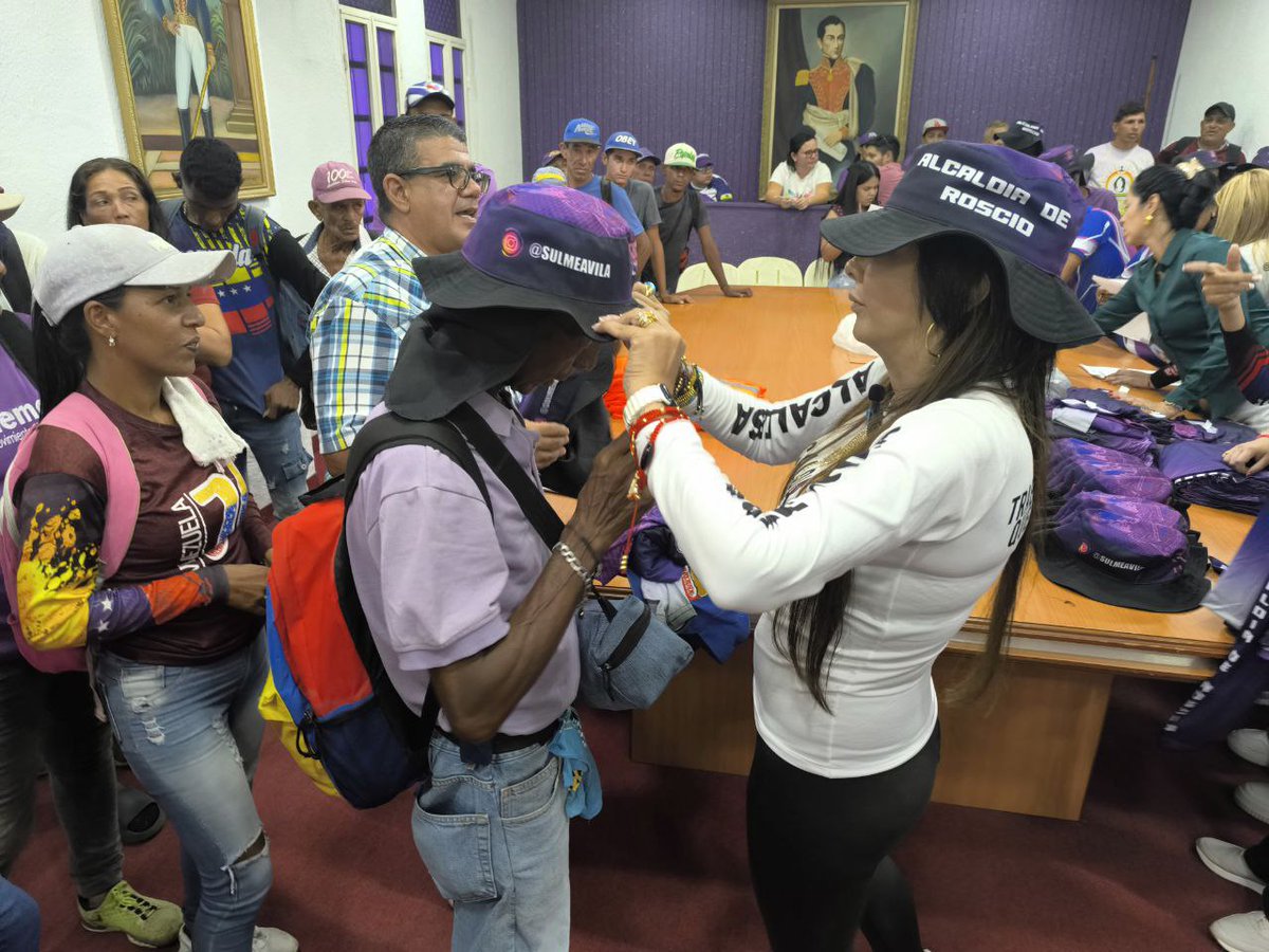 sulmeavila's tweet photo. #05Marzo Ya Nuestros Personal cuenta con un uniforme adecuado y de calidad para desempeñar sus funciones diarias. Estos nuevos uniformes no solo reflejan la profesionalidad de quienes sirven a nuestra ciudad, sino que también fortalecen el sentido de pertenencia y unidad. https://t.co/WxGYDkxIEZ