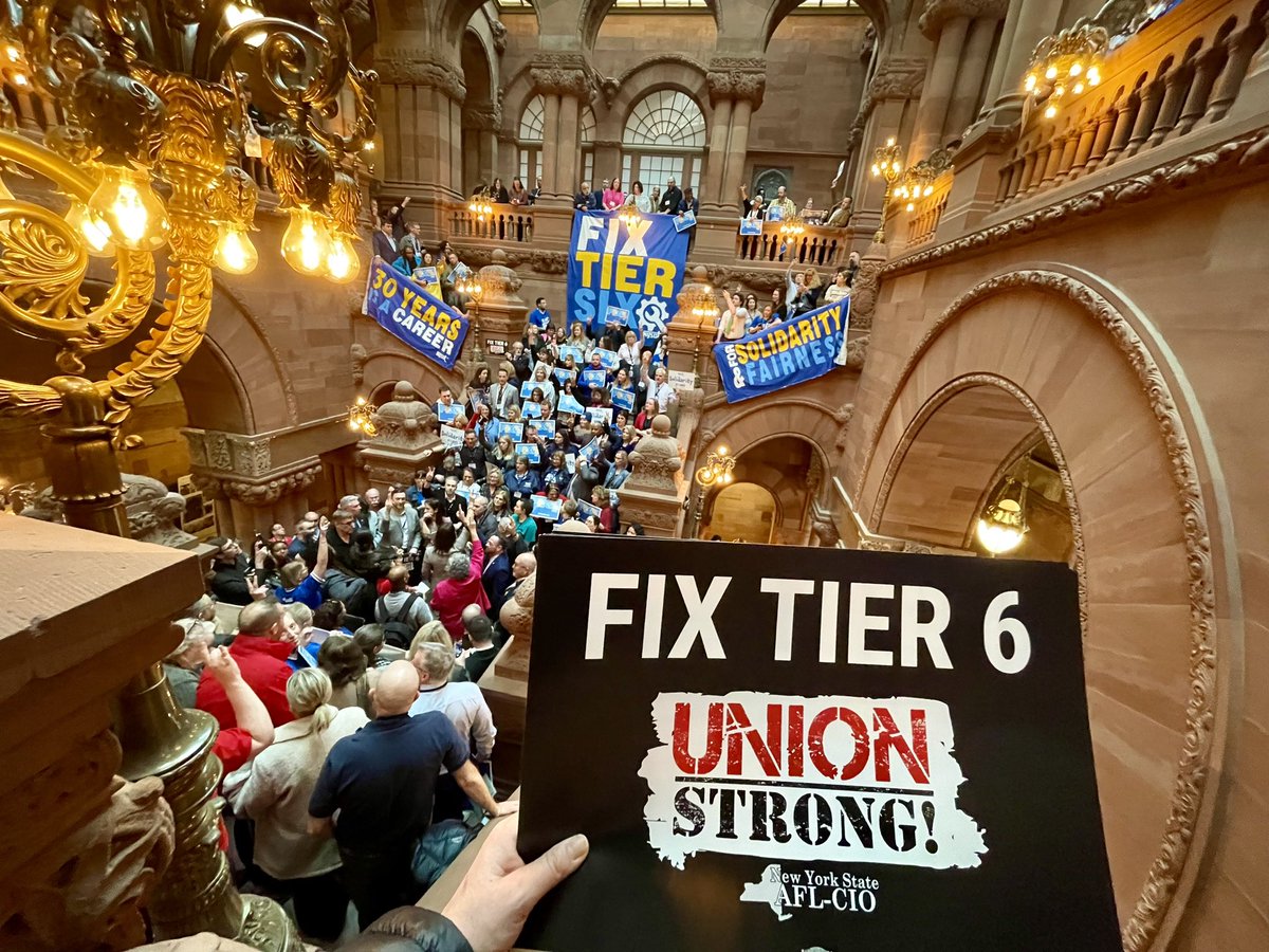 NYSAFLCIO's tweet image. Great to be with our #UnionStrong family this afternoon at @nysut’s rally to #FixTier6!
