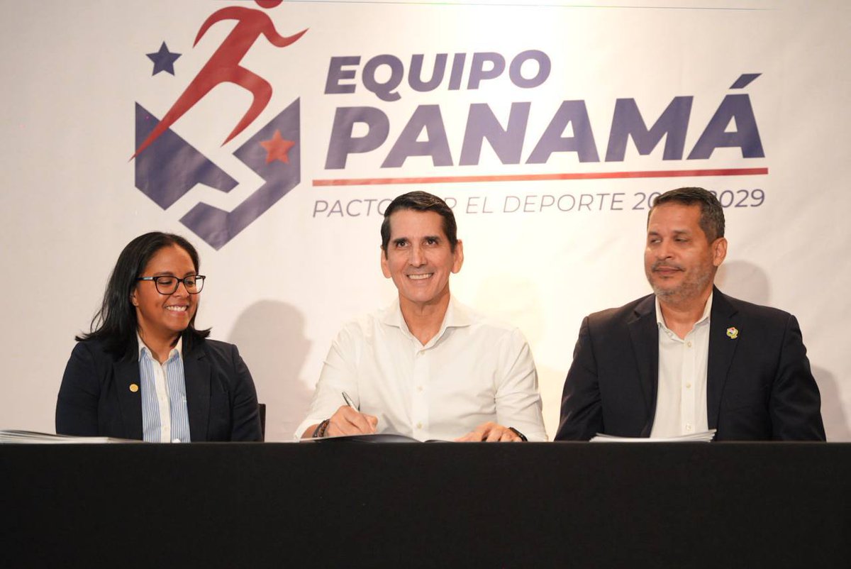 Estoy convencido que el deporte es una herramienta para darle esperanza y motivación a los jóvenes panameños. Hoy firmamos el Pacto por el Deporte 2024-2029, donde nos comprometimos a mejorar las instalaciones deportivas y a promover la salud física. 

#LoBuenoViene⚡️