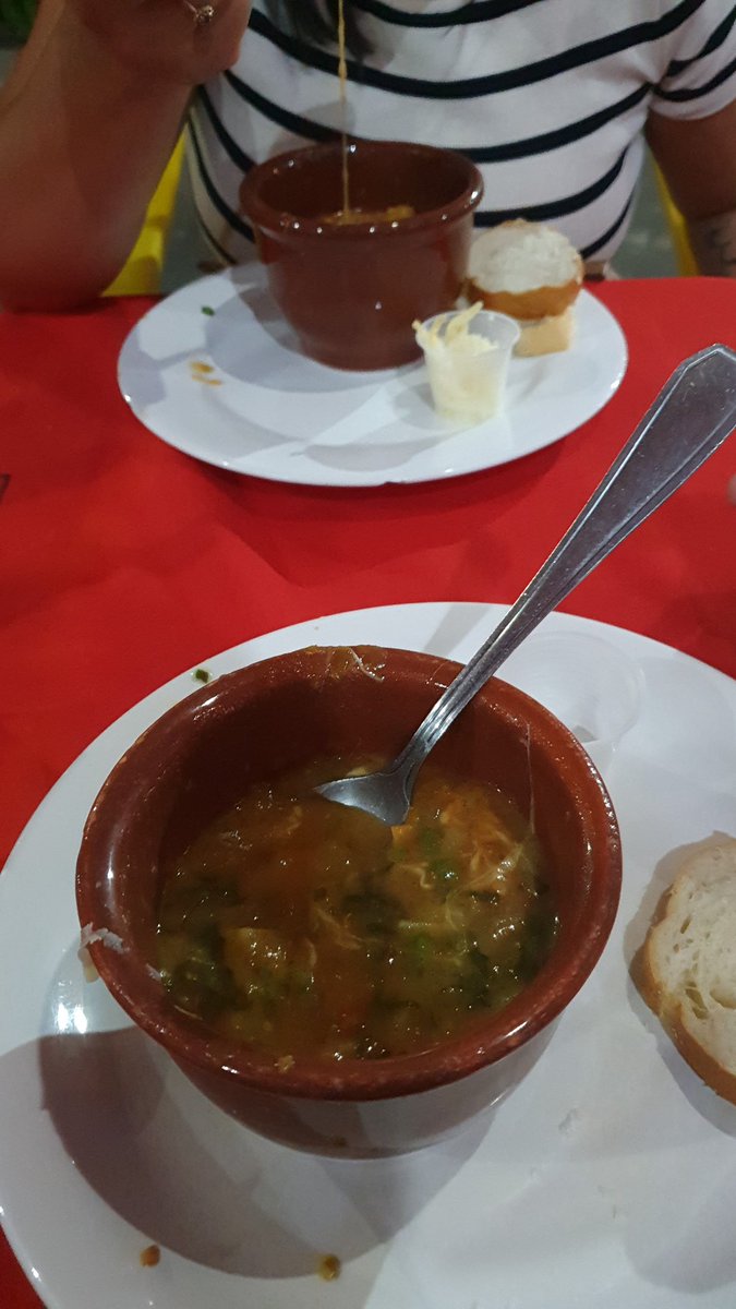 Comidas_Feia's tweet photo. @camilamoura225 @iFood tive que sair de casa pra tomar um caldinho (de frango o de calabreso deixei pros sem carater) pq n tenho clube ifood #iFoodNoBBB24 https://t.co/H4P33sEYp9