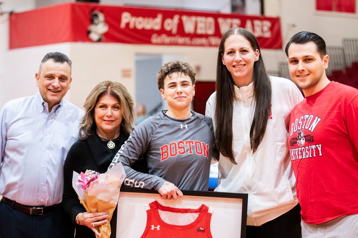 TerrierWBB's tweet photo. Feeling the love for our senior class 💟 #GoBU https://t.co/a0JwXg47cP