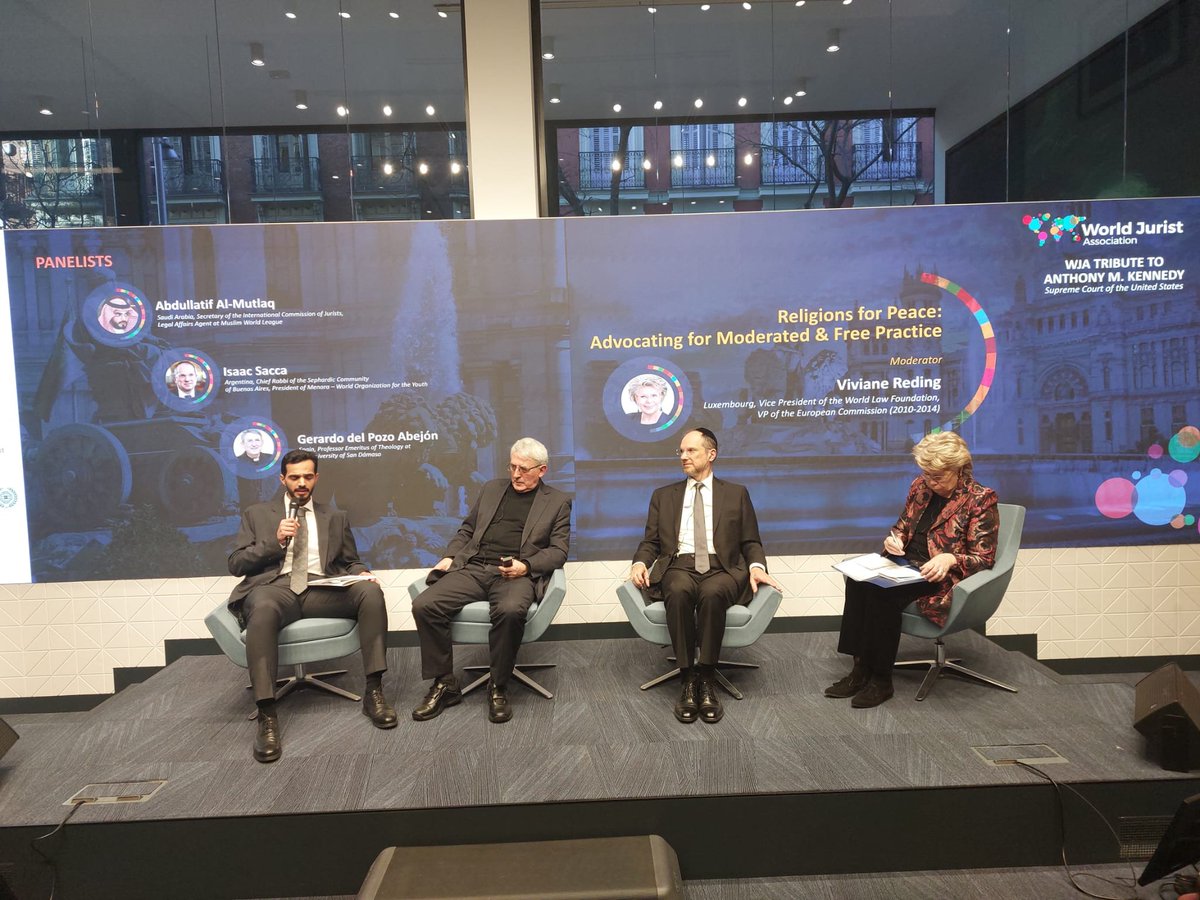 Panel: #Religiones por la #paz: abogando por una práctica moderada y libre. Modera <a href="/VivianeRedingEU/">Viviane Reding</a>, vicepresidenta de la <a href="/WorldLawFound/">World Law Foundation</a> y vicepresidenta de la <a href="/EU_Commission/">European Commission</a> (2010-2014) #religiones
